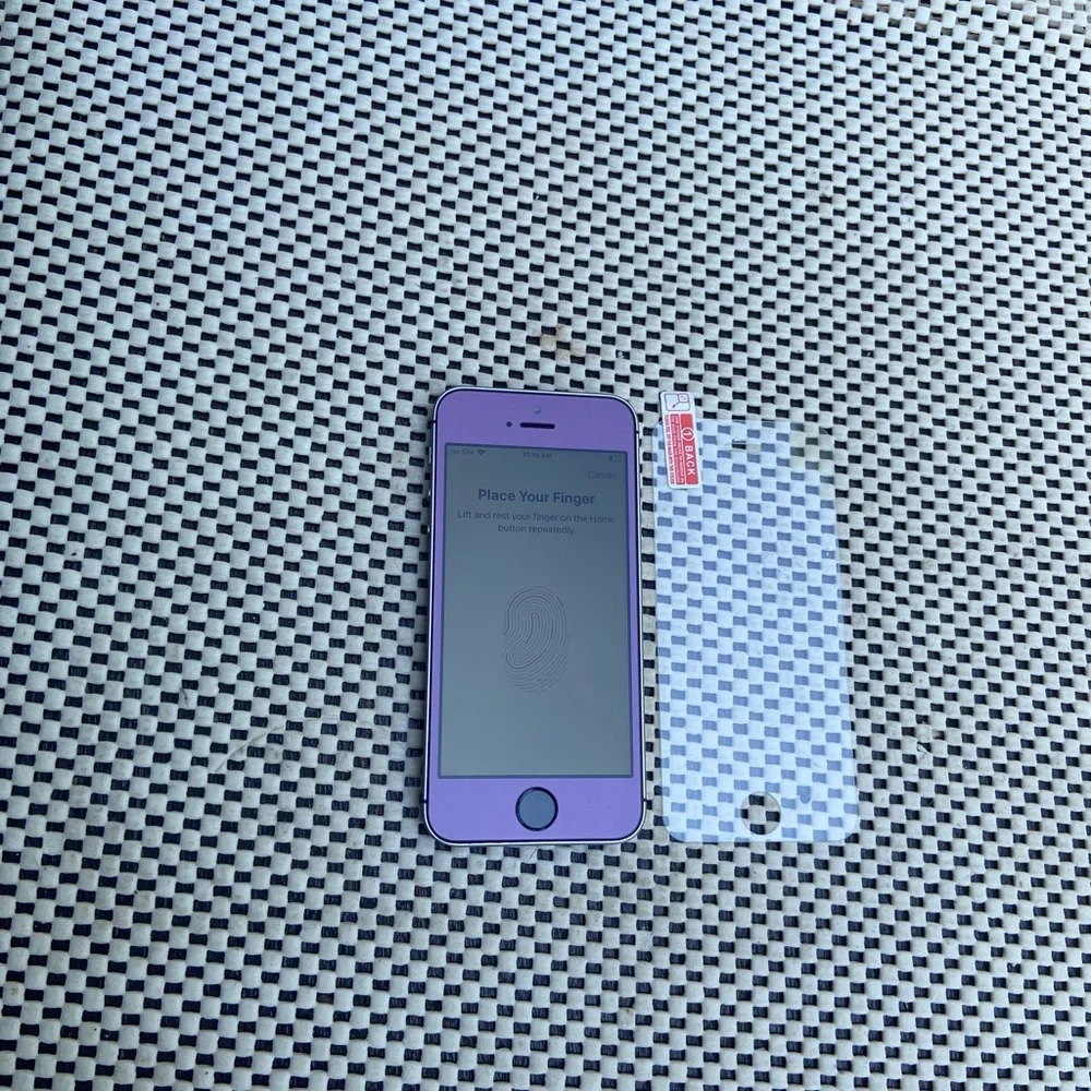 iPhone SE Custom Purple 32gb Unlocked Mint Condition